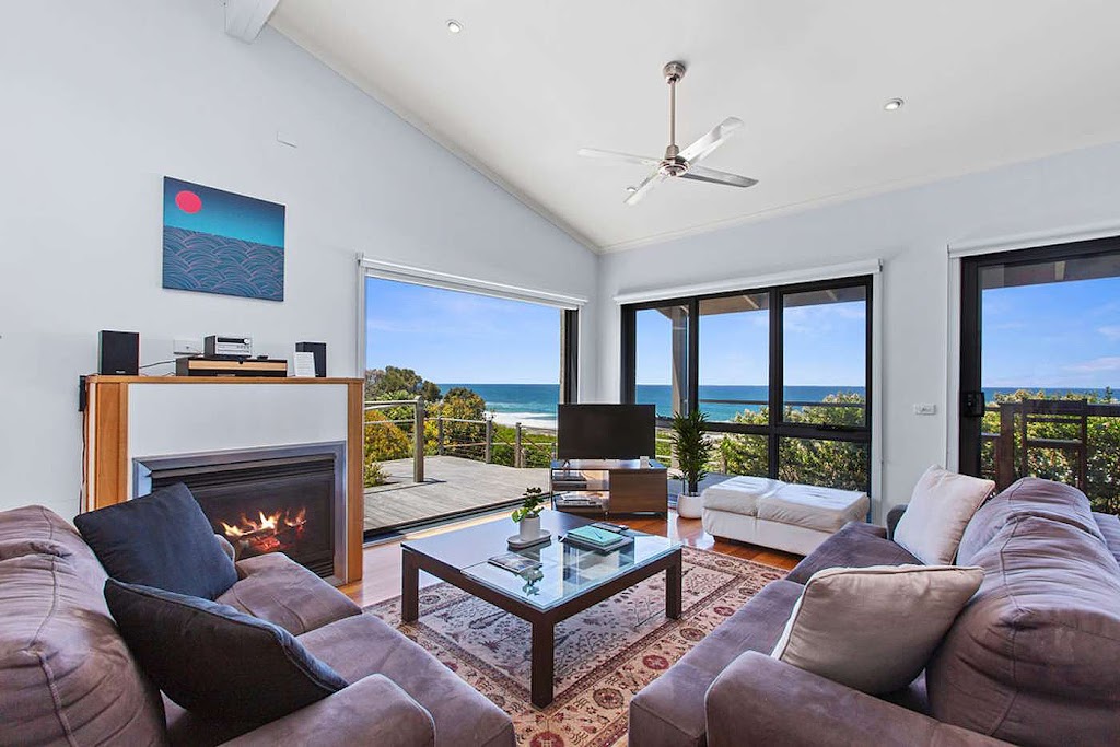 4 Whitecrest Great Ocean Road Resort - Ocean View | 4/5230 Great Ocean Rd, Wongarra VIC 3234, Australia | Phone: 0428 430 367