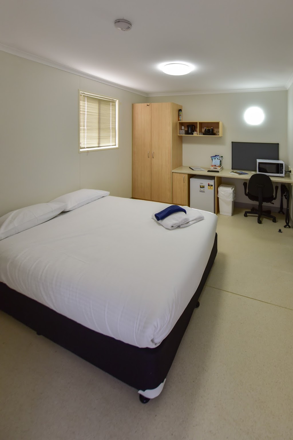 Lake Tyrrell Accommodation | lodging | 97 Railway Ave, Sea Lake VIC 3533, Australia | 0350701000 OR +61 3 5070 1000