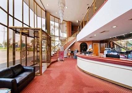 Quality Hotel Melbourne Airport | lodging | 265 Mickleham Rd, Tullamarine VIC 3043, Australia | 0393359300 OR +61 3 9335 9300