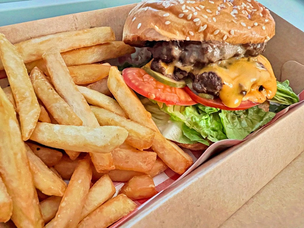 Chefs Cafe Kings Langley | shop15/125 James Cook Dr, Kings Langley NSW 2147, Australia | Phone: (02) 8000 3635