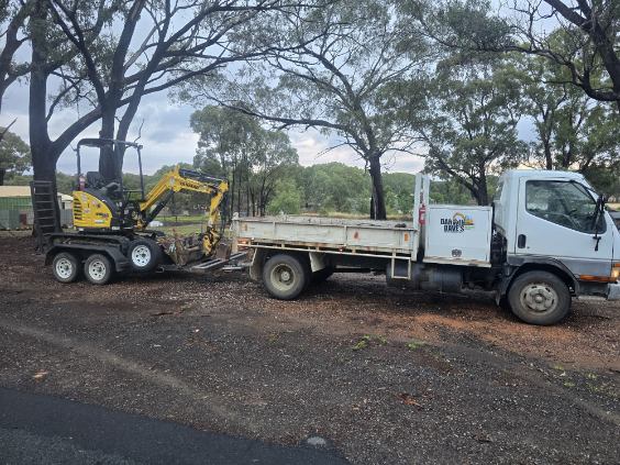 Darwin Daves Earthworx and Hire | 219 Schumakers Ln, Maiden Gully VIC 3551, Australia | Phone: 0407 452 330
