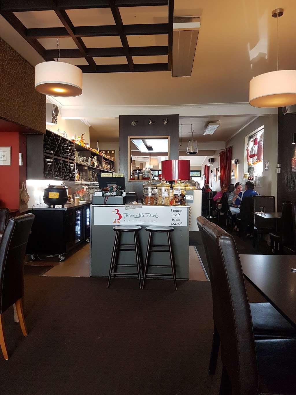 Three Little Ducks Restaurant | cafe | 38/40 Cambridge Rd, Hobart TAS 7018, Australia | 0362450566 OR +61 3 6245 0566