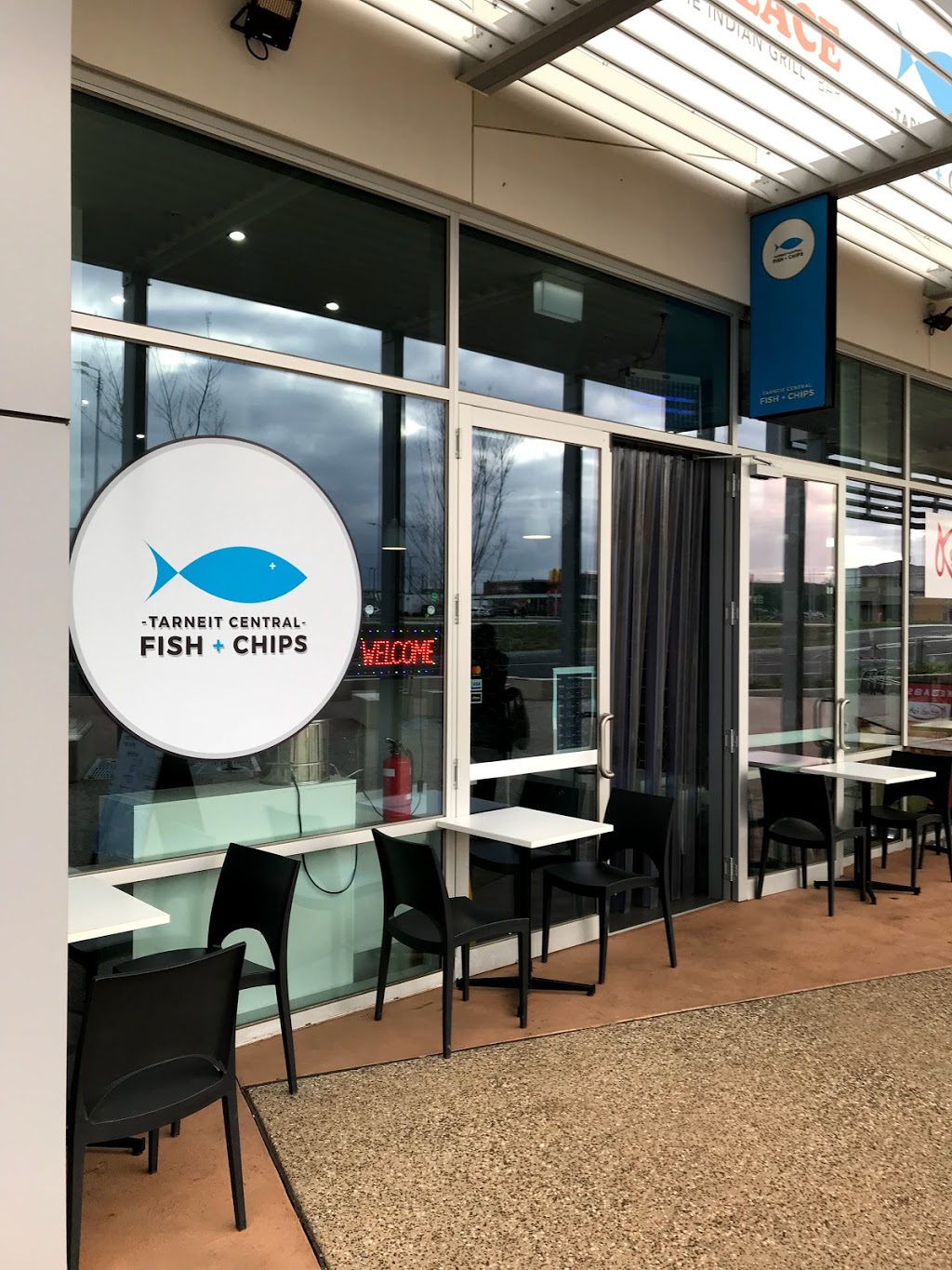 Tarneit Central Fish & Chips | meal takeaway | 540 Derrimut Rd, Tarneit VIC 3029, Australia | 0387548817 OR +61 3 8754 8817