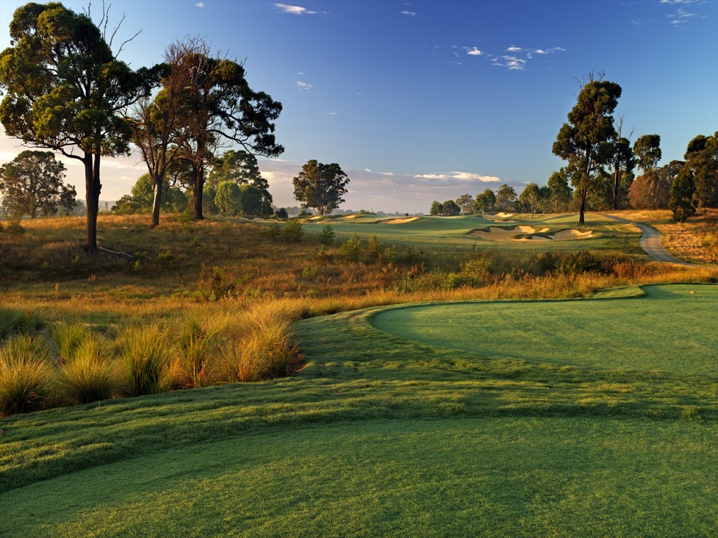 Twin Creeks Golf & Country Club | restaurant | 2/8 Twin Creeks Dr, Luddenham NSW 2745, Australia | 0296708888 OR +61 2 9670 8888