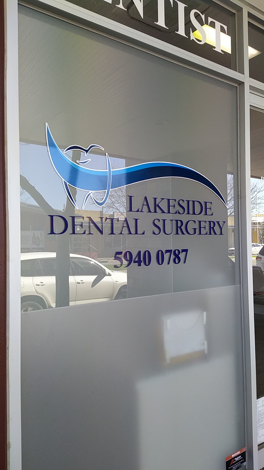 Lakeside Dental Surgery | dentist | Shop 23/18-36 Lakeside Blvd, Pakenham VIC 3806, Australia | 0359400787 OR +61 3 5940 0787