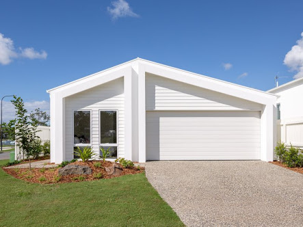 New Home Property Market | 2 Grice Ave, Paradise Point QLD 4216, Australia | Phone: 0450 500 010