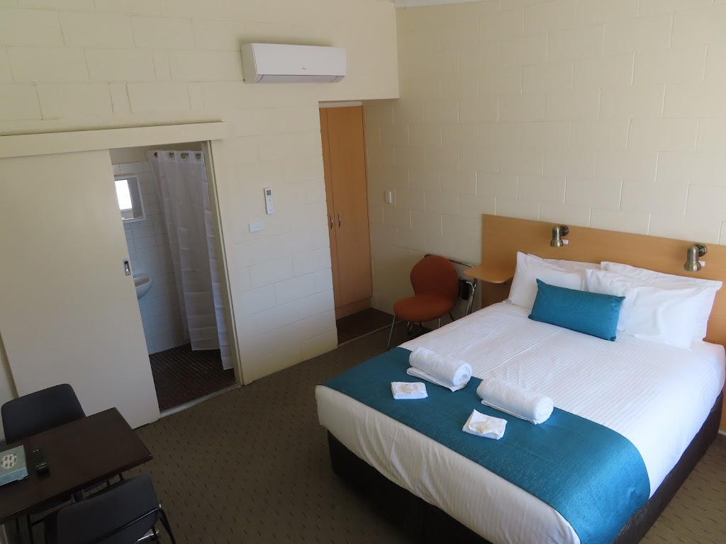 East West Motel and Restaurant | 66-76 McKenzie St, Ceduna SA 5690, Australia | Phone: (08) 8625 2101