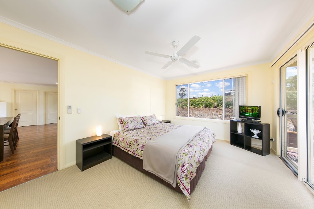 Villa Siena | 96B Mistletoe Ln, Pokolbin NSW 2320, Australia | Phone: 0477 010 010