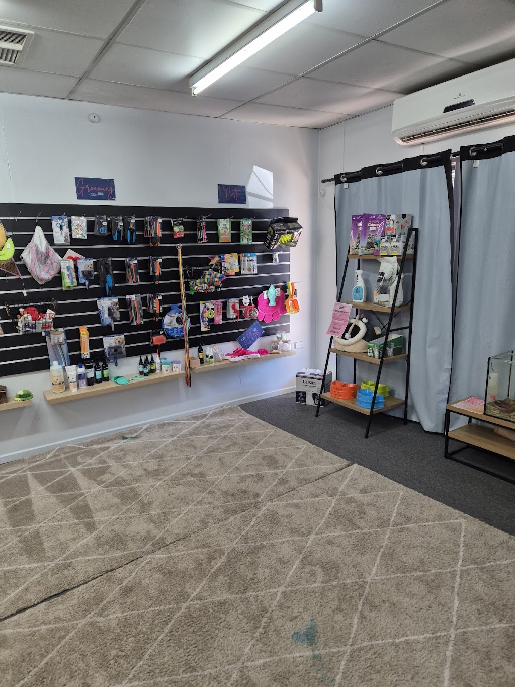 Fins and Fur | 52 Marshall St, Goondiwindi QLD 4390, Australia | Phone: 0448 507 158