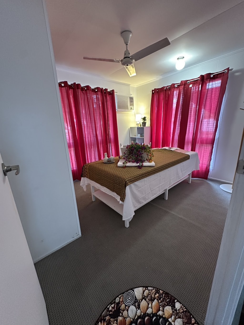 Chaba Thai Massage Moranbah | 82 Mills Ave, Moranbah QLD 4744, Australia | Phone: 0447 206 377