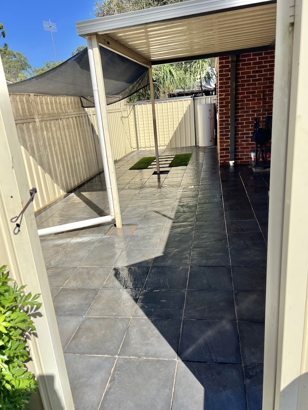 Star Lawns - The Bark Side | 4 Woolmers Cres, Mardi NSW 2259, Australia | Phone: 0480 612 881