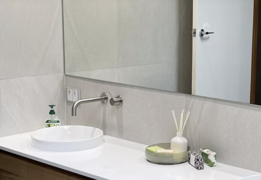 Peter Conlan Bathrooms | Birdwood St, Parkdale VIC 3195, Australia | Phone: 0422 786 701