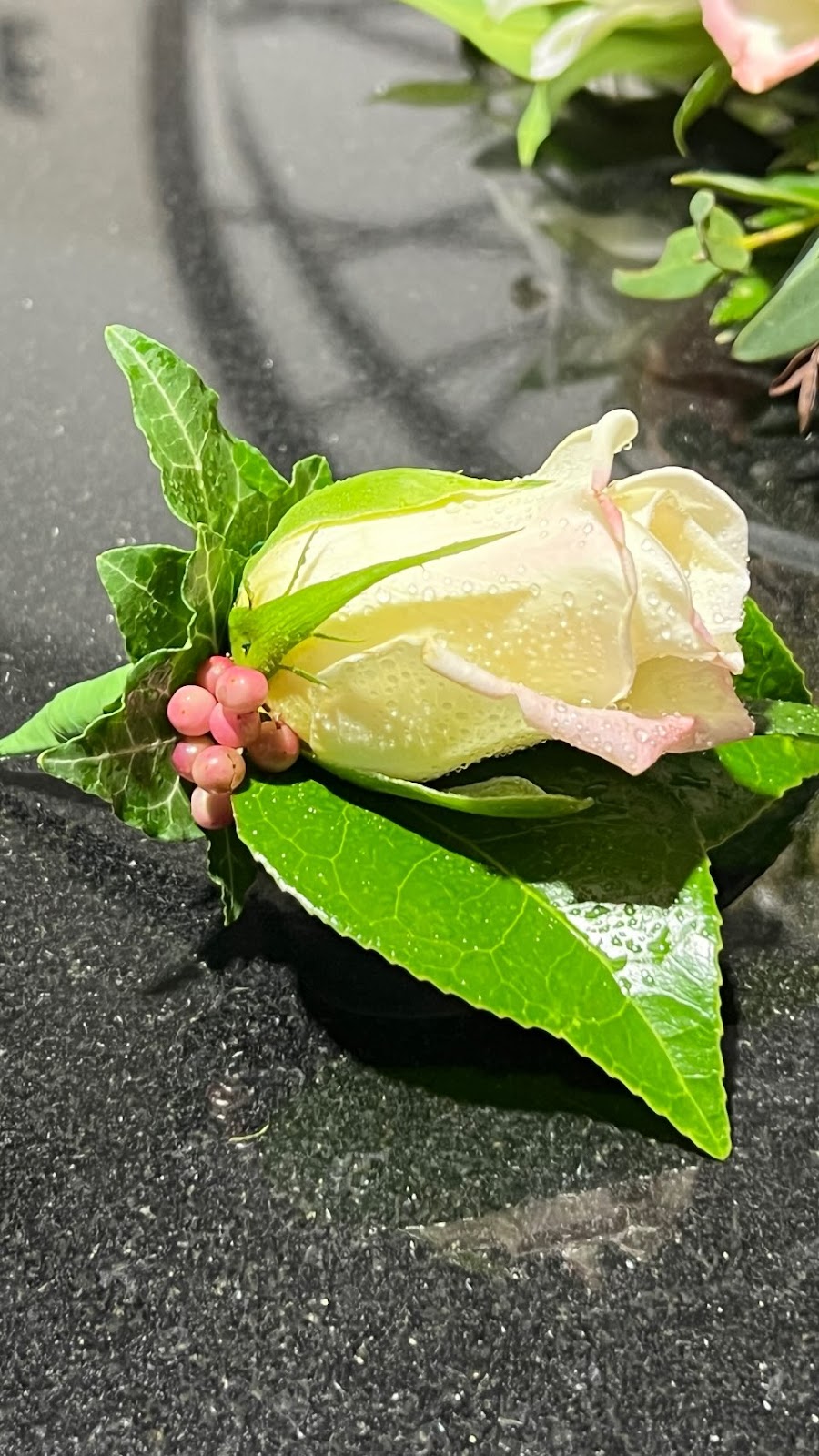 Nieve Flowers and Design | 3 Toby Ct, Dayboro QLD 4521, Australia | Phone: 0432 423 787