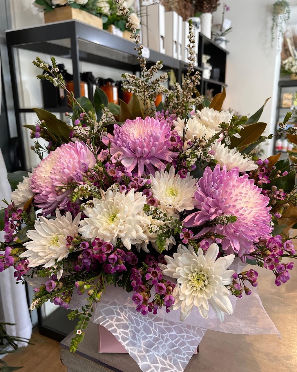AKIRA JAINE Flowers and Gifts | 522 Roghan Rd, Fitzgibbon QLD 4018, Australia | Phone: 0411 395 968