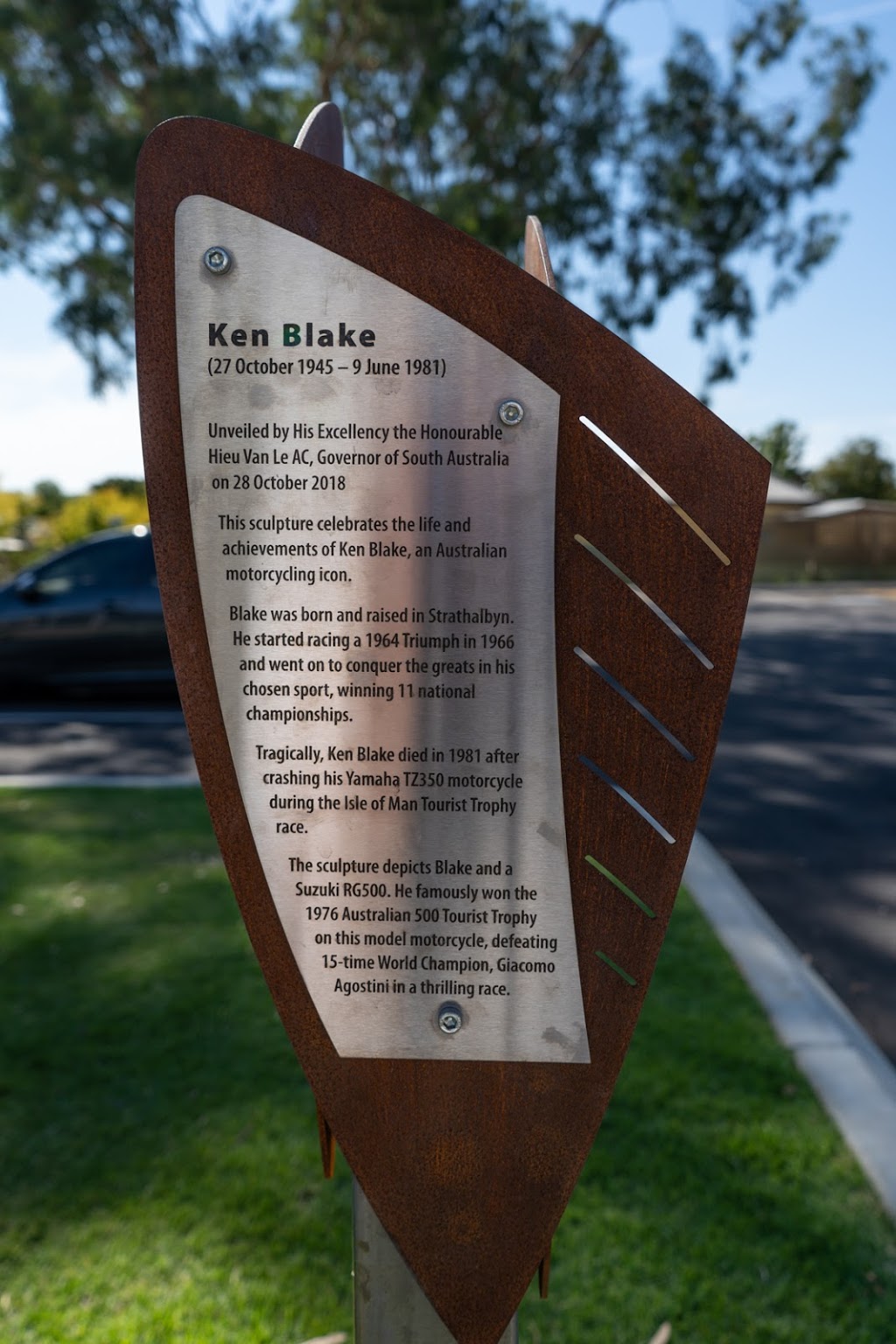 Kenny Blake Memorial Statue | Strathalbyn SA 5255, Australia | Phone: 0427 674 620