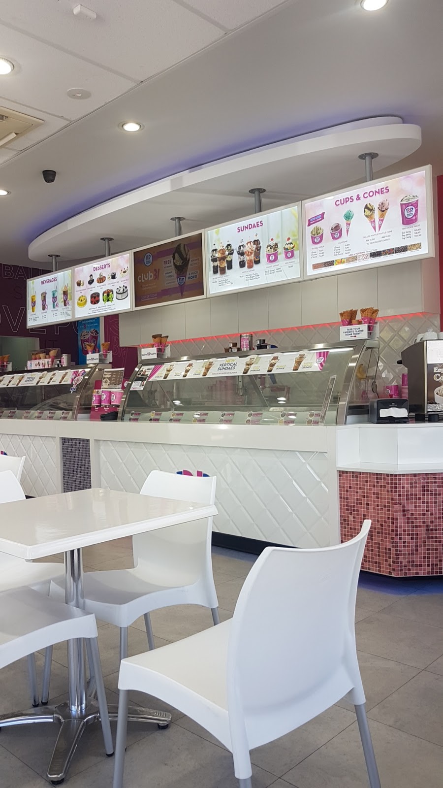 Baskin-Robbins | store | Southlands Boulevarde Shopping Centre, 3/73 Pinetree Gully Rd, Willetton WA 6155, Australia | 0893328580 OR +61 8 9332 8580