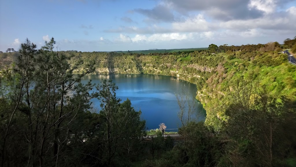 Stephen Henty Lookout | tourist attraction | 105 Bay Rd, Mount Gambier SA 5290, Australia | 0887212555 OR +61 8 8721 2555