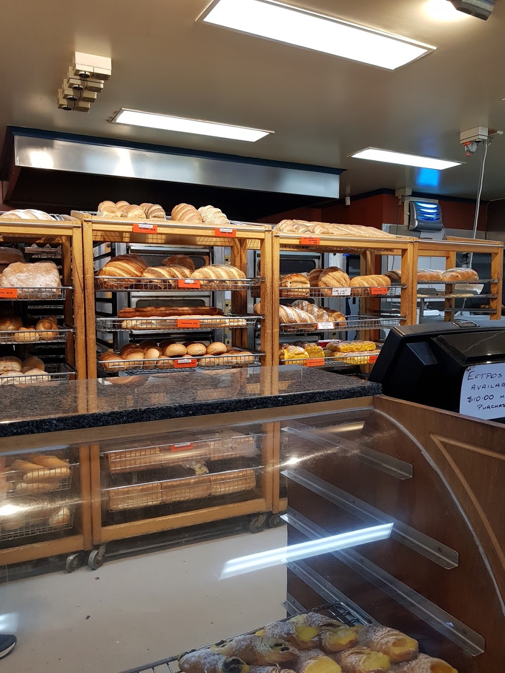 Hawker Village Bakery | 4/50 Hawker Pl, Hawker ACT 2614, Australia | Phone: (02) 6278 7166