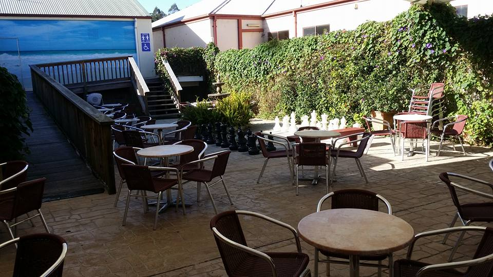 Courtyard Cafe Mogo | cafe | 44 Princes Hwy, Mogo NSW 2536, Australia | 0244743389 OR +61 2 4474 3389