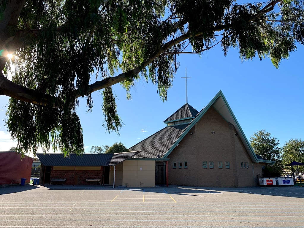 St Agnes Catholic Church | church | Spring Rd & Locinda St, Highett VIC 3190, Australia | 0395321794 OR +61 3 9532 1794