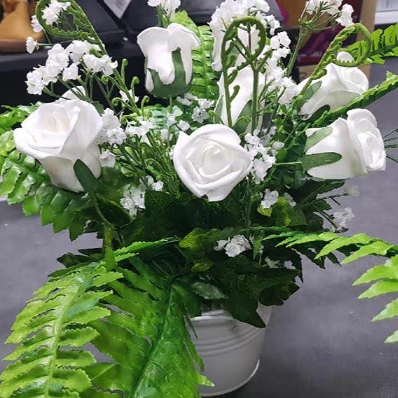 Debs Topiaries | florist | 22 Capitol Turn, Clarkson WA 6030, Australia | 0428914033 OR +61 428 914 033
