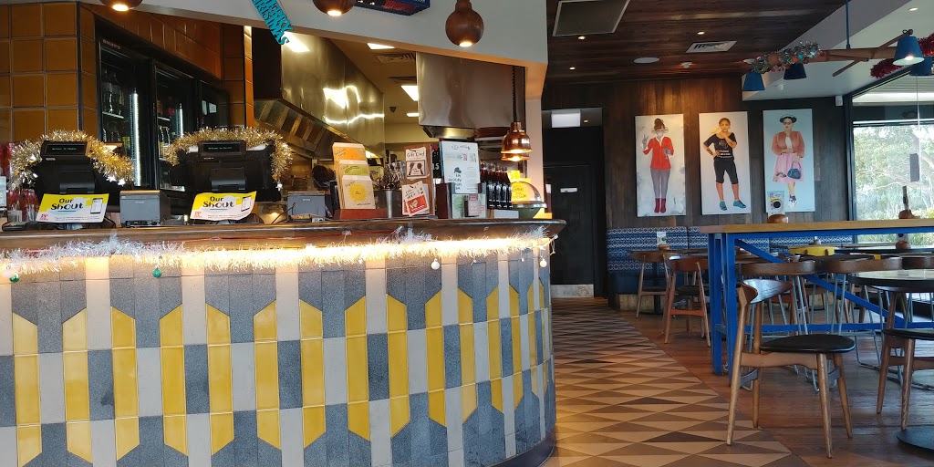 Nandos Lynbrook | restaurant | 4 Chapel St, Lynbrook VIC 3975, Australia | 1300626367 OR +61 1300 626 367