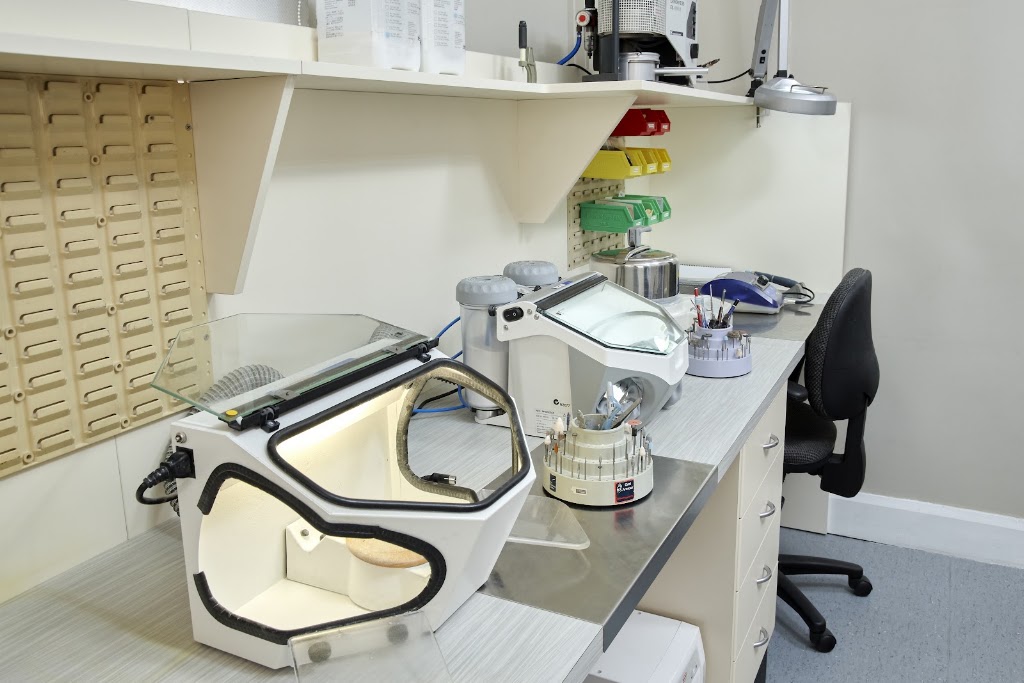 The Denture Centre - Scottsdale | 28 Fosters Rd, Scottsdale TAS 7260, Australia | Phone: (03) 6331 7240