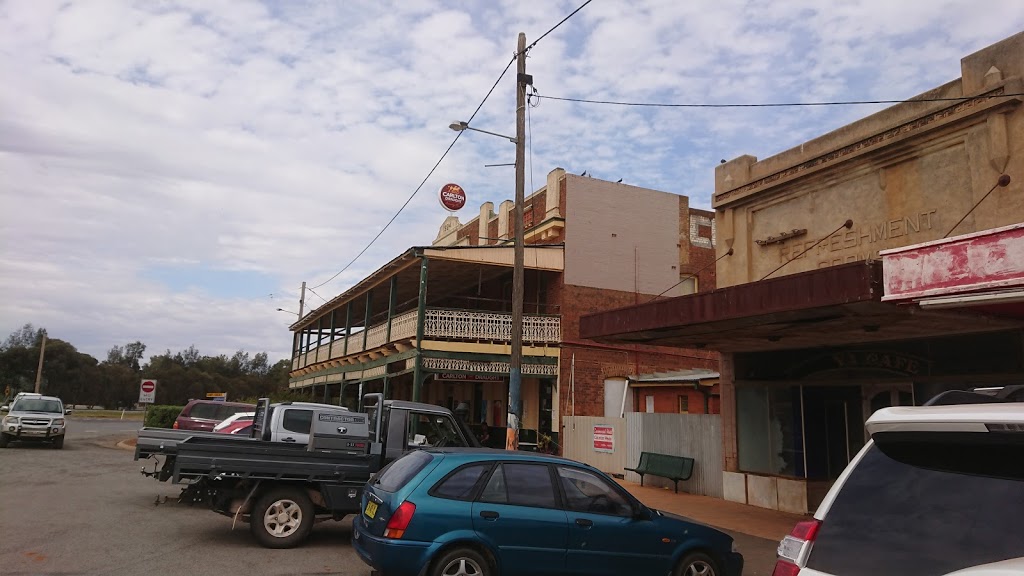 Commercial Hotel | lodging | 56 Yapunyah St, Barellan NSW 2665, Australia | 0269639249 OR +61 2 6963 9249