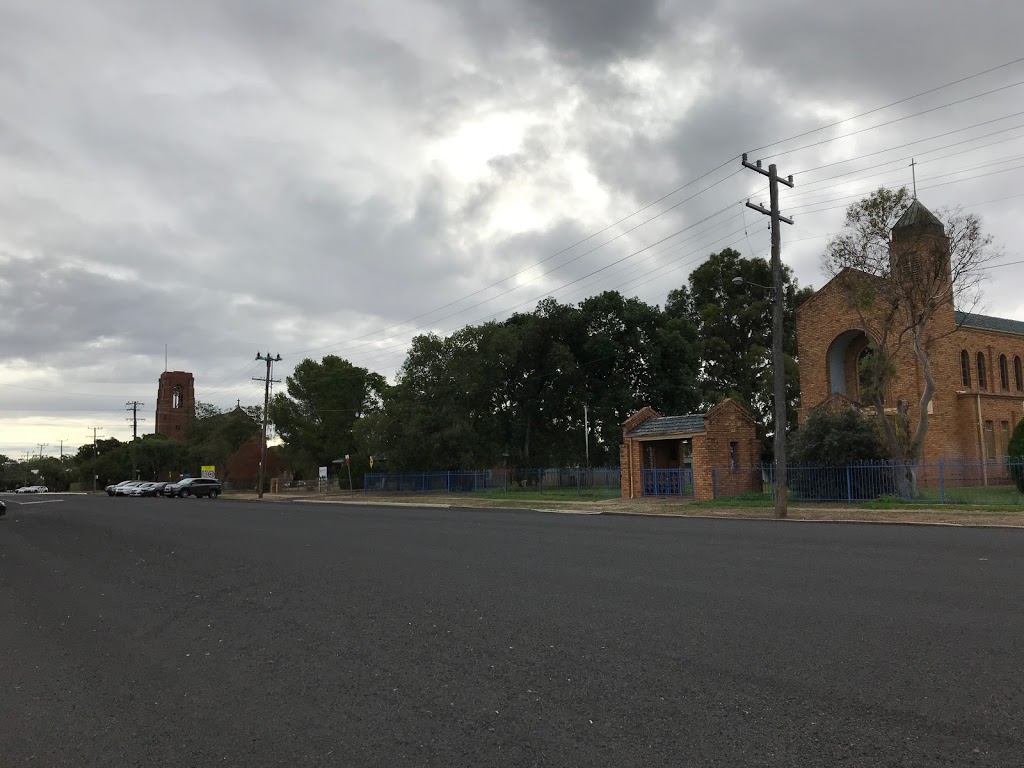 Saint Andrews Presbyterian Church | church | 45 Albert St, Moree NSW 2400, Australia | 0267521083 OR +61 2 6752 1083