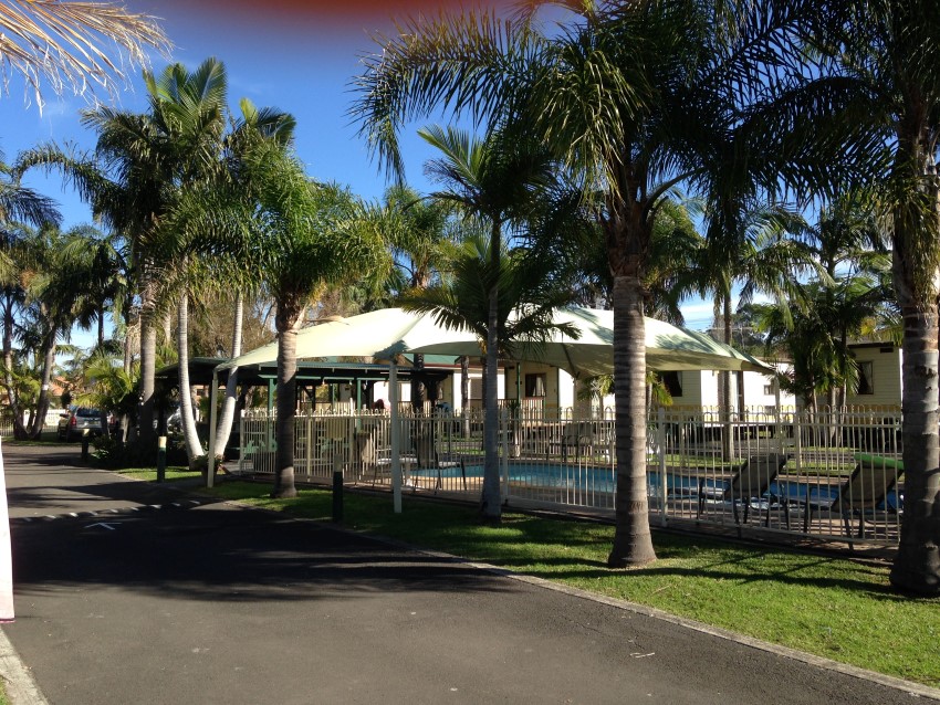 Sussex Palms Holiday Park | 21 Sussex Rd, Sussex Inlet NSW 2540, Australia | Phone: 0423 351 175