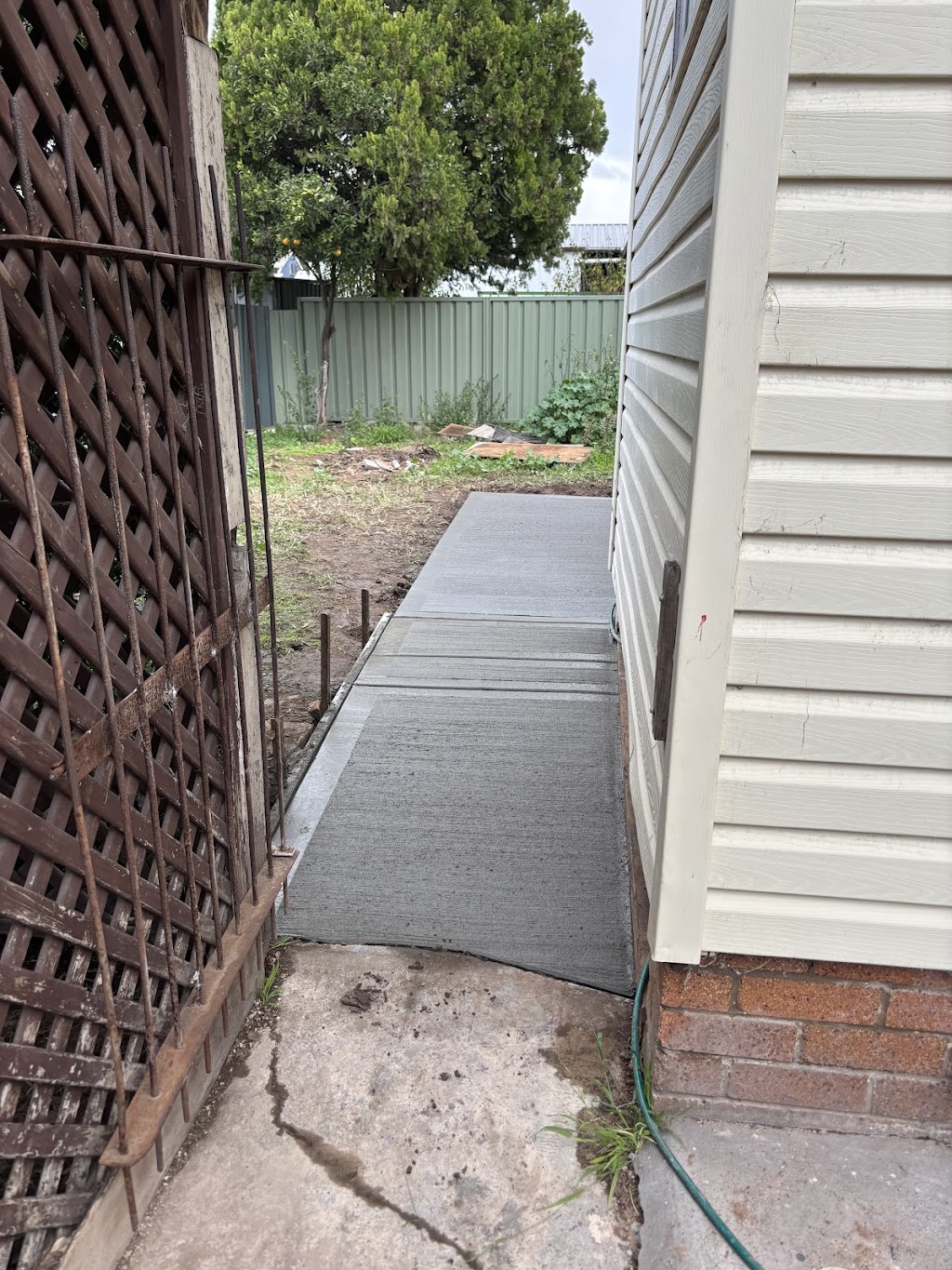 Irwin’s upper hunter concrete | 1 Leconfield Rd, Greta NSW 2334, Australia | Phone: 0400 544 579