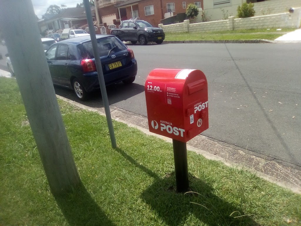 Australia Post street post box | post office | 2 Desmond St, Merrylands NSW 2160, Australia