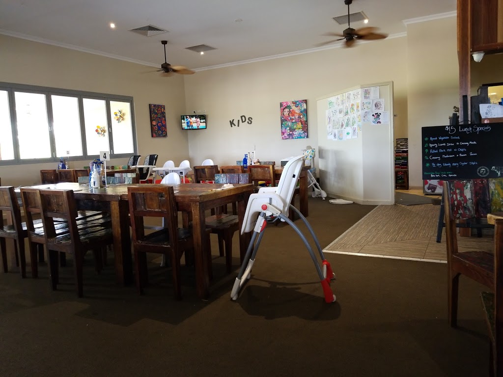 Berry Springs Tavern | 795 Cox Peninsula Rd, Berry Springs NT 0838, Australia | Phone: (08) 8988 6186