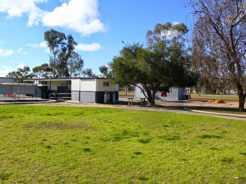 Kellerberrin Caravan Park | Lot 404 George Street, Kellerberrin WA 6410, Australia | Phone: 0428 138 474