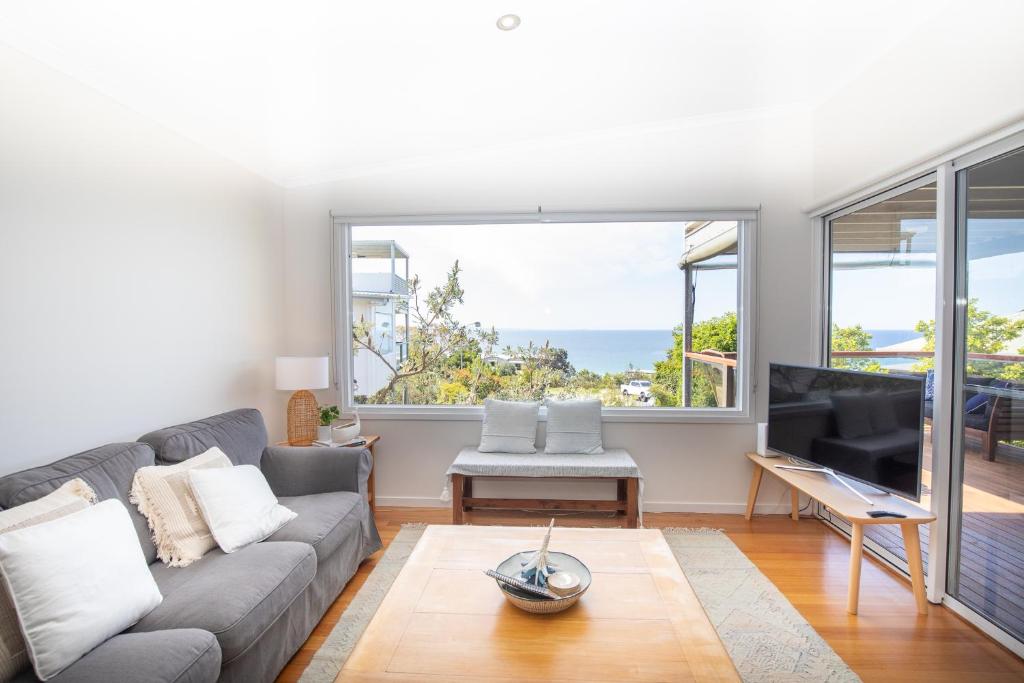 Views on Pratt | Unit 3/5 Pratt Ct, Point Lookout QLD 4183, Australia | Phone: 0418 859 564