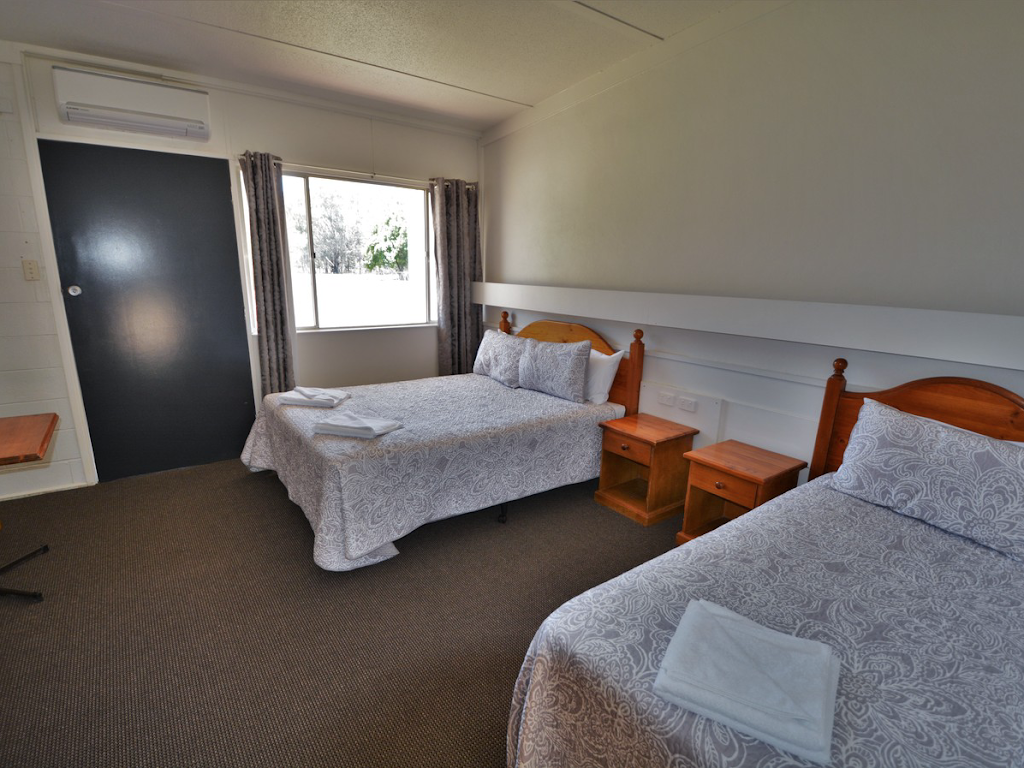 The Kings Own | lodging | 4760 Olympic Hwy, The Rock NSW 2655, Australia | 0269202011 OR +61 2 6920 2011