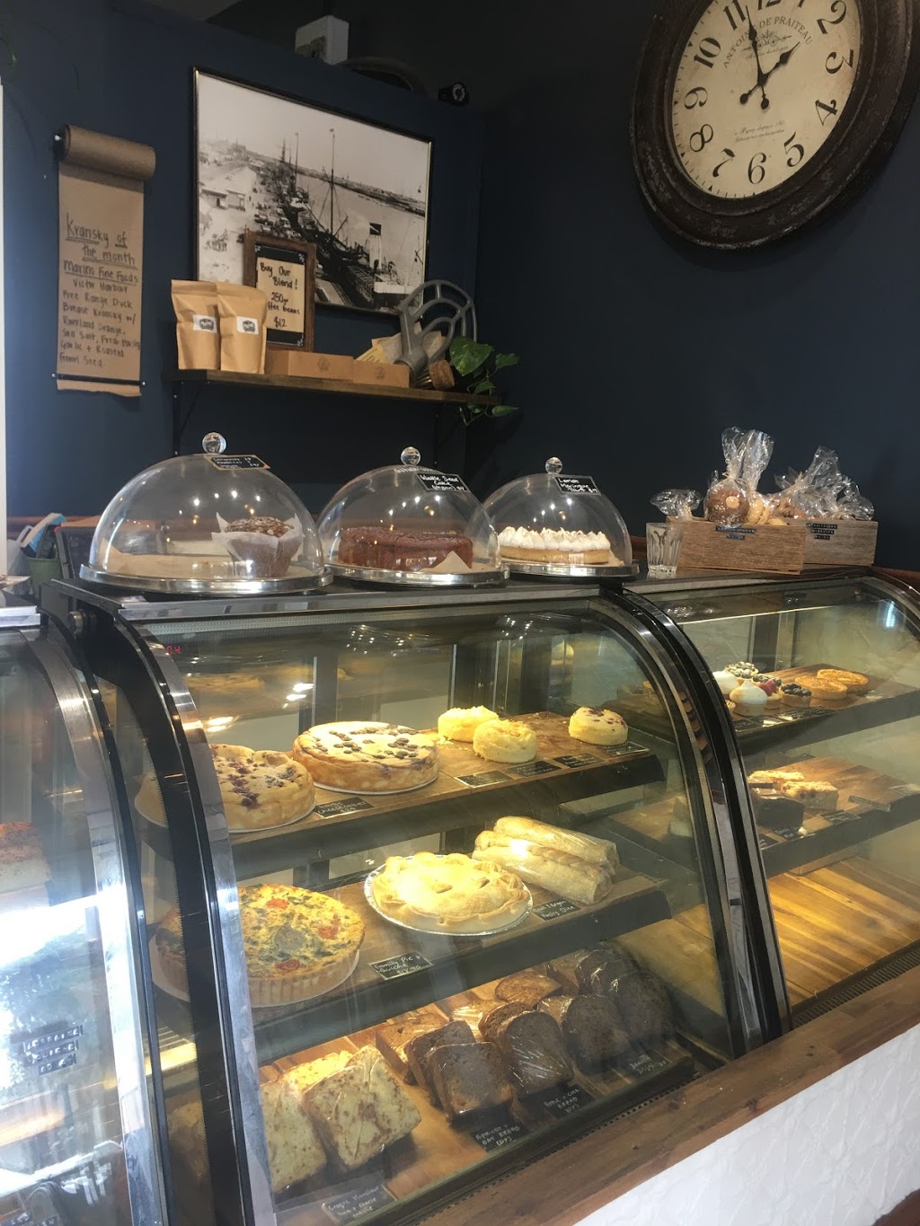 Mayfair Bakery & Patisserie | bakery | 156 St Vincent St, Port Adelaide SA 5015, Australia | 0884475584 OR +61 8 8447 5584