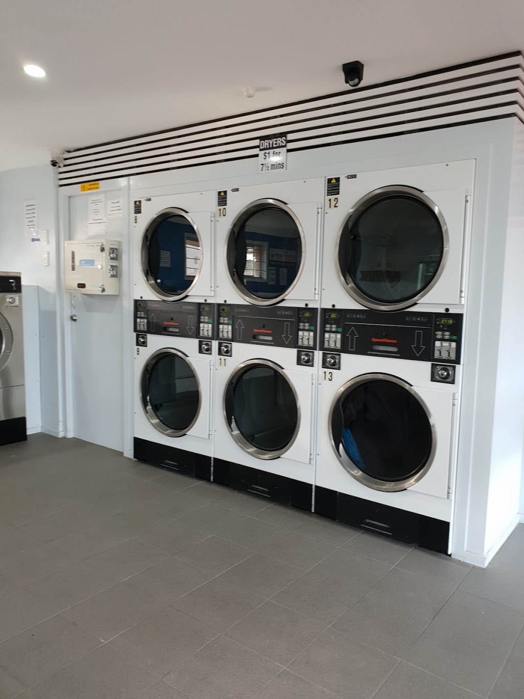 The Laundromat Bribie Island | 2 Eucalypt St, Bellara QLD 4507, Australia | Phone: (07) 3438 2183