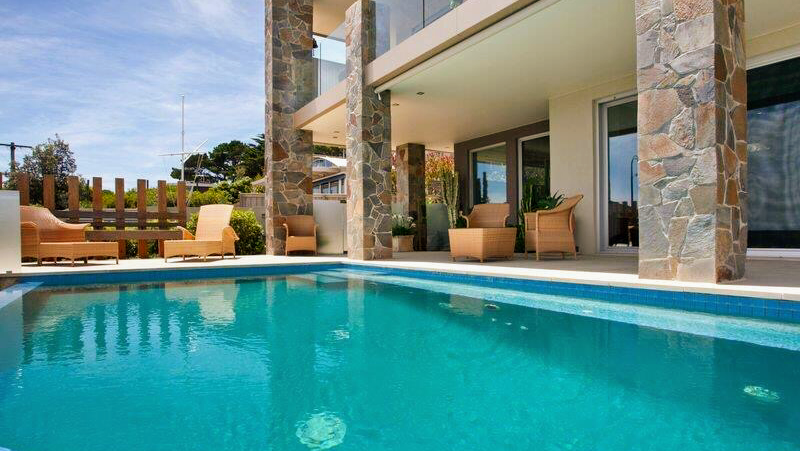 Kiss Me By The Sea | 2 Two Bays Cres, Mount Martha VIC 3934, Australia | Phone: 0422 818 922