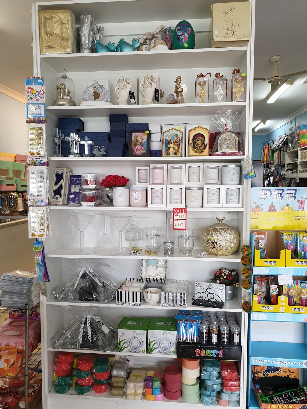 Ollys Party Shop | home goods store | 31 Dell St, Woodpark NSW 2164, Australia | 0296814118 OR +61 2 9681 4118