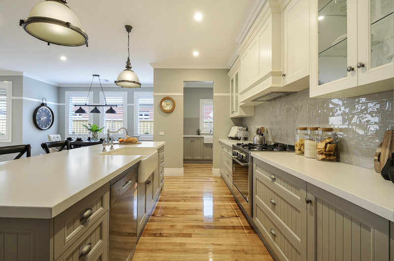 Premier Traditional Homes - Clyde North Berwick Waters | Lot 213/14 Littleshore Cres, Clyde North VIC 3978, Australia | Phone: 1300 773 643