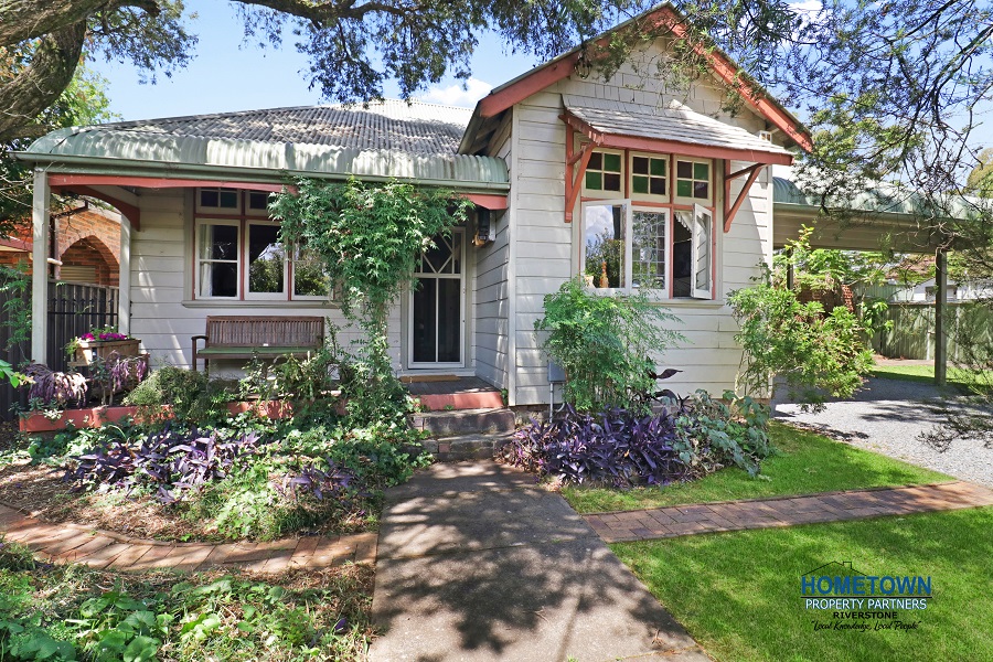 Hometown Property Partners | 26 Garfield Rd E, Riverstone NSW 2765, Australia | Phone: (02) 9627 9001