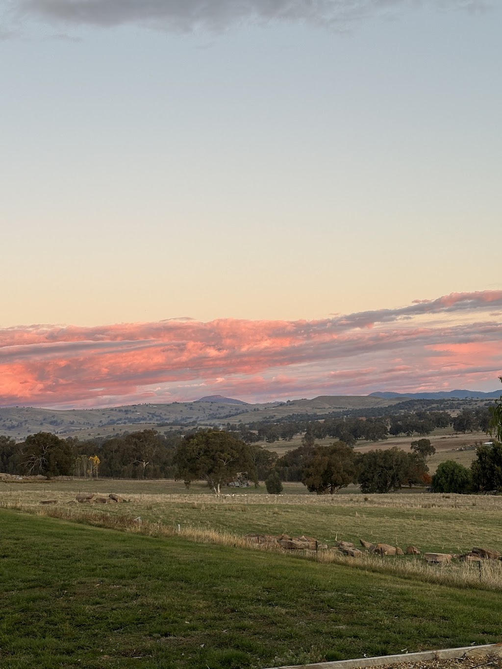 Pirbright Farm Stay | 282 Reynolds Rd, Barwite VIC 3722, Australia | Phone: 0417 889 119