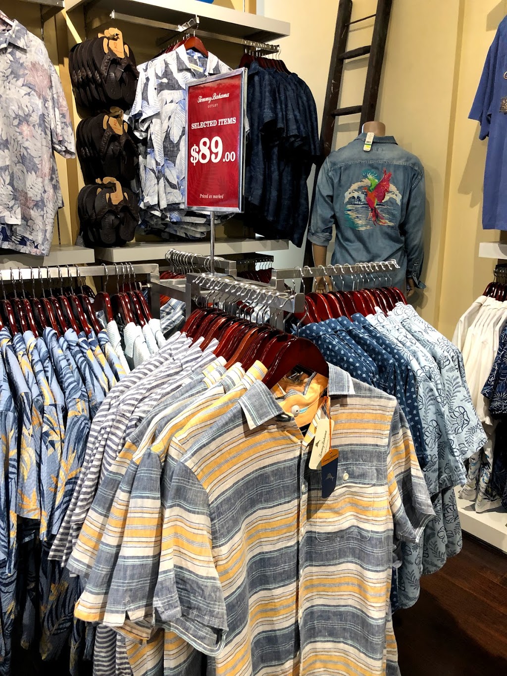 Tommy Bahama Outlet | clothing store | Birkenhead Point Outlet Centre, 19 Roseby St, Drummoyne NSW 2047, Australia | 0291811633 OR +61 2 9181 1633
