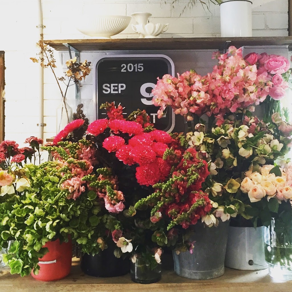 Emma Blake Floral /Wedding Floral Design Studio/ | florist | 8 Berrima Rd, Moss Vale NSW 2577, Australia | 0412202205 OR +61 412 202 205