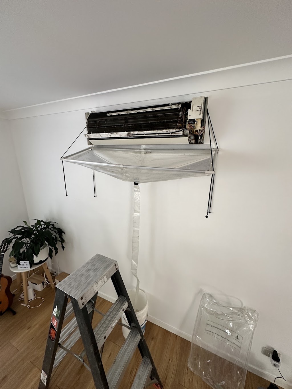 Eco Air Conditioning Group Pty Ltd | Shed 9/30 Mudgeeraba Rd, Mudgeeraba QLD 4213, Australia | Phone: 1300 258 979