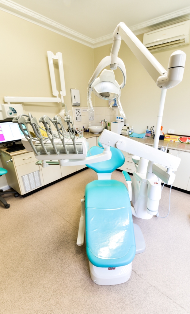 Seaholme Dental Surgery: Dentist Altona | 54 Millers Rd, Seaholme VIC 3018, Australia | Phone: (03) 9398 2080