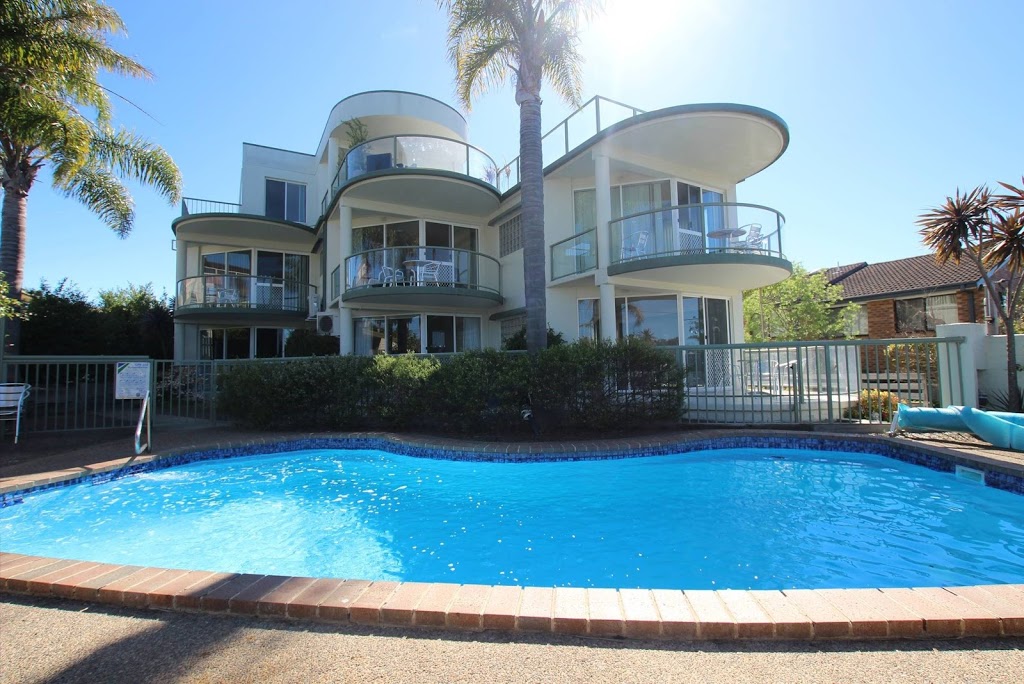 The Palms Apartments | lodging | 63 Main St, Merimbula NSW 2548, Australia | 0264951835 OR +61 2 6495 1835