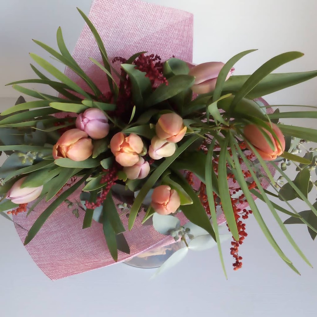 Vasse Flowers | florist | 21 Egan Cres, Vasse WA 6280, Australia | 0416390260 OR +61 416 390 260