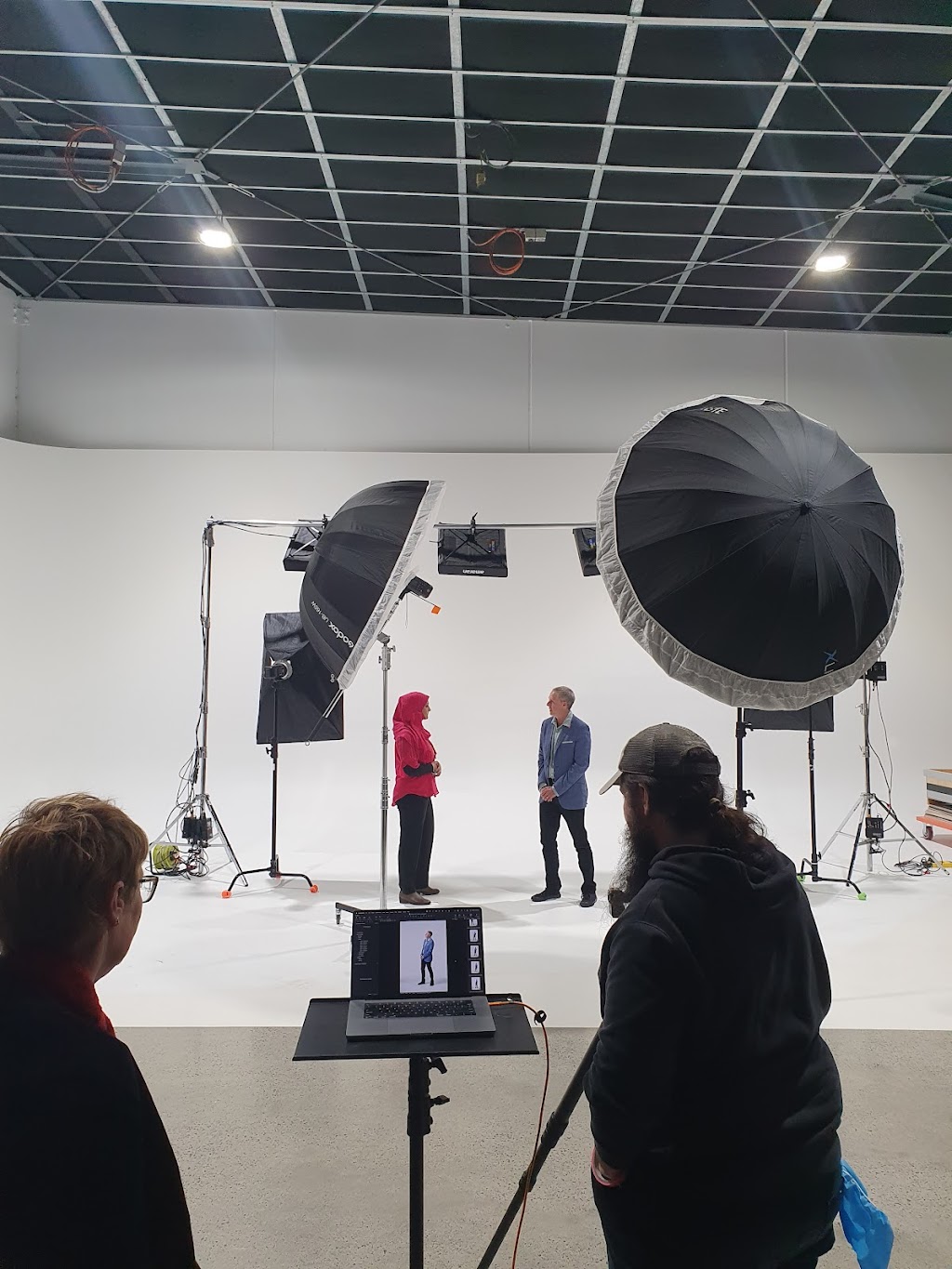 Oi Studios | Unit 2/4 Yamada Pl, Mornington TAS 7018, Australia | Phone: 0408 659 998